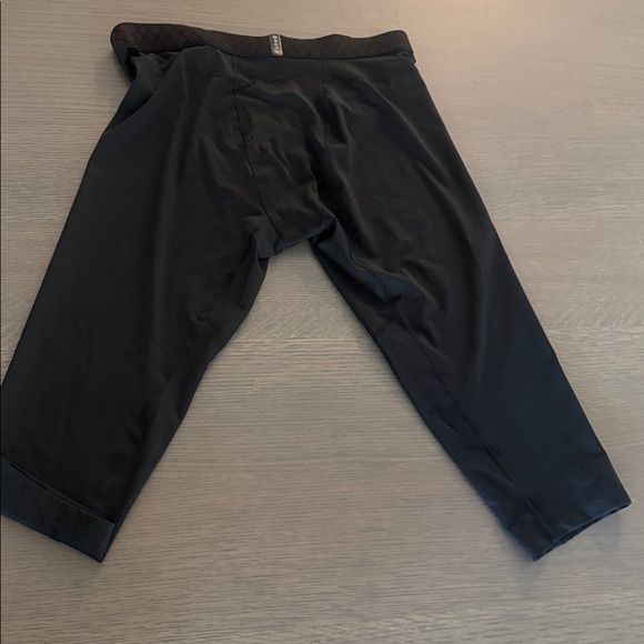 Under Armour compression Capri pants - Picture 4 of 4